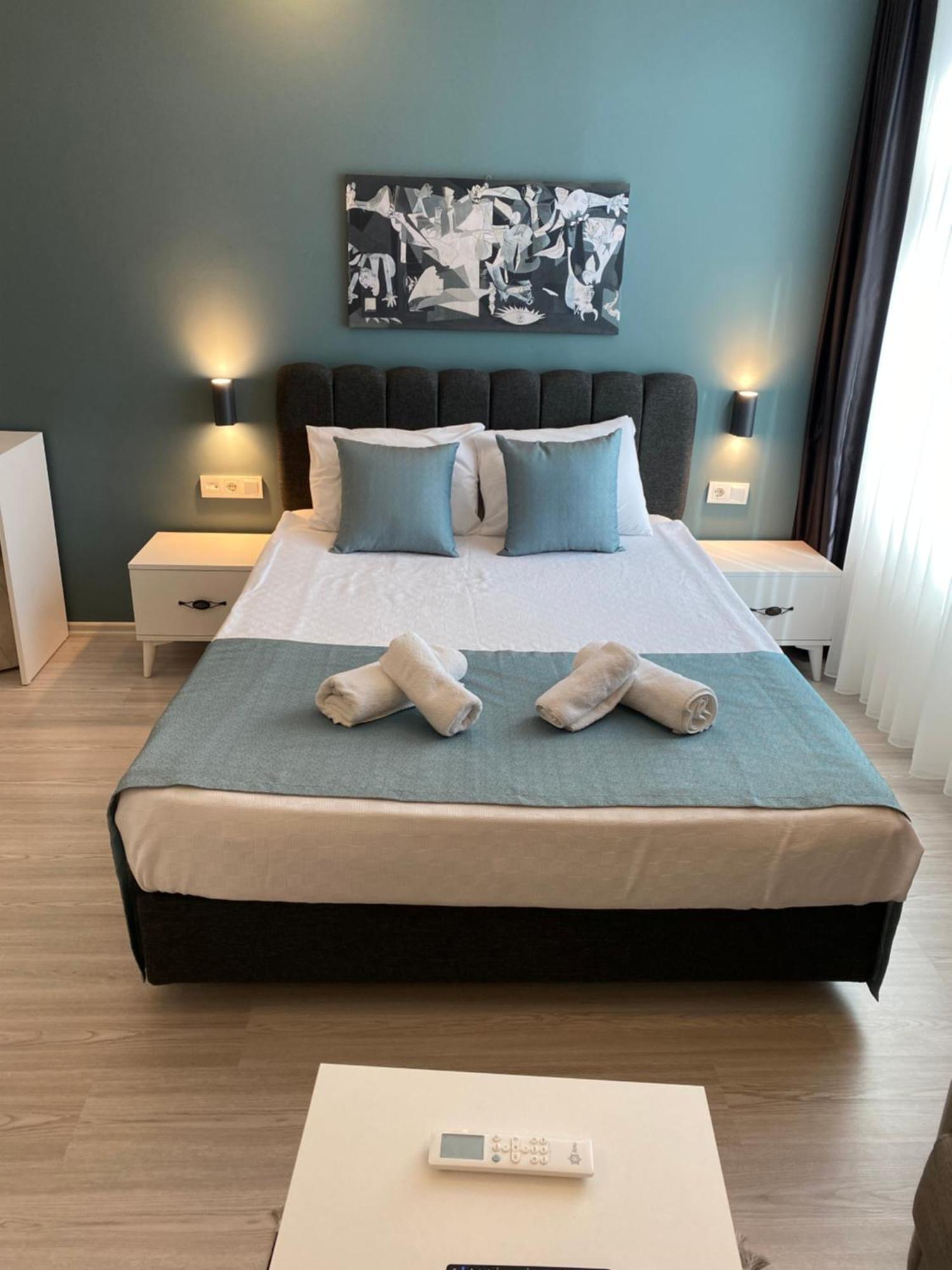 Hadrians Tower Aparthotel Antalya Bagian luar foto
