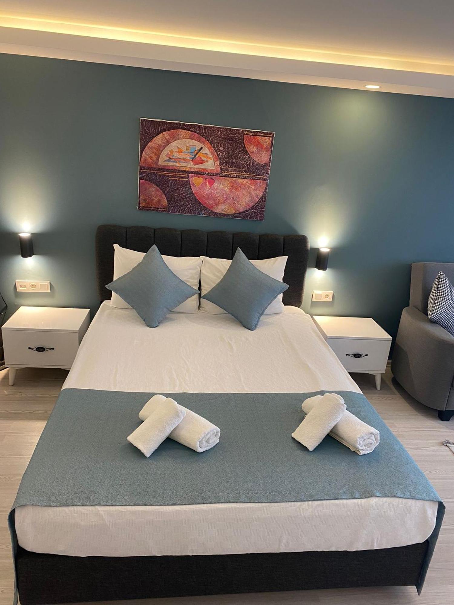 Hadrians Tower Aparthotel Antalya Bagian luar foto