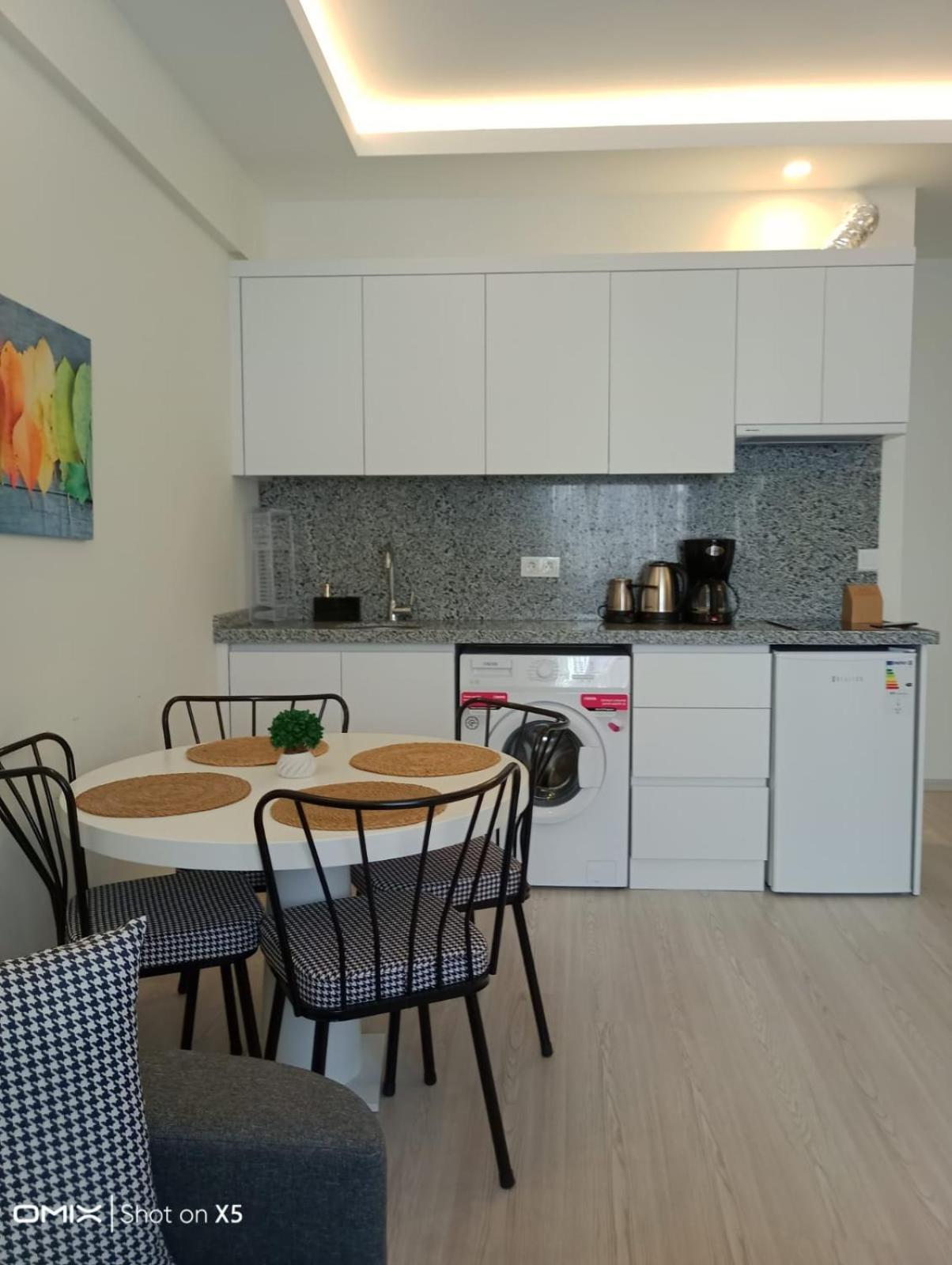 Hadrians Tower Aparthotel Antalya Bagian luar foto
