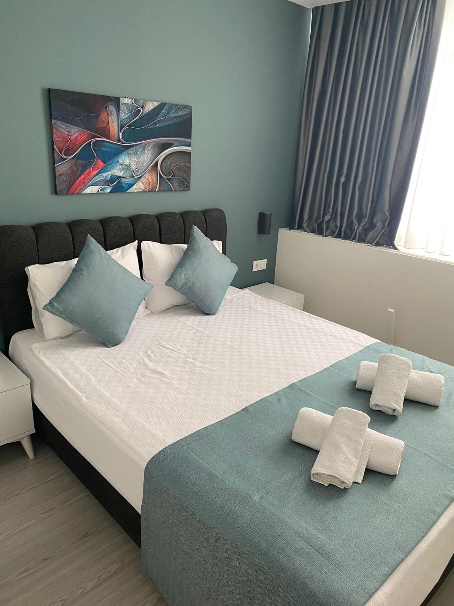 Hadrians Tower Aparthotel Antalya Bagian luar foto