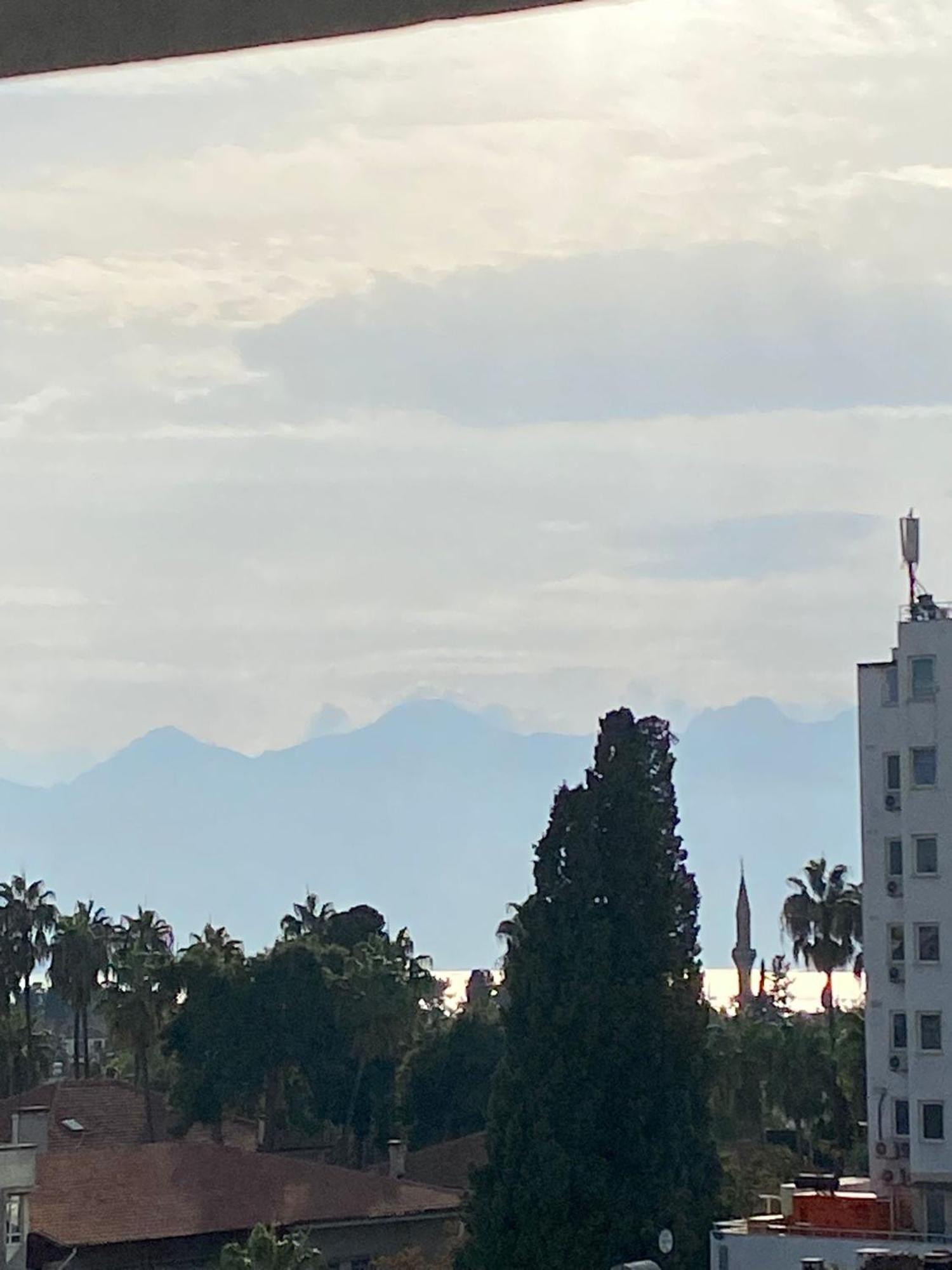 Hadrians Tower Aparthotel Antalya Bagian luar foto